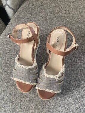 Vaneli Women's 7.5 Sandal Wedge, Tan with tiny gold bead accent & frayed edge.